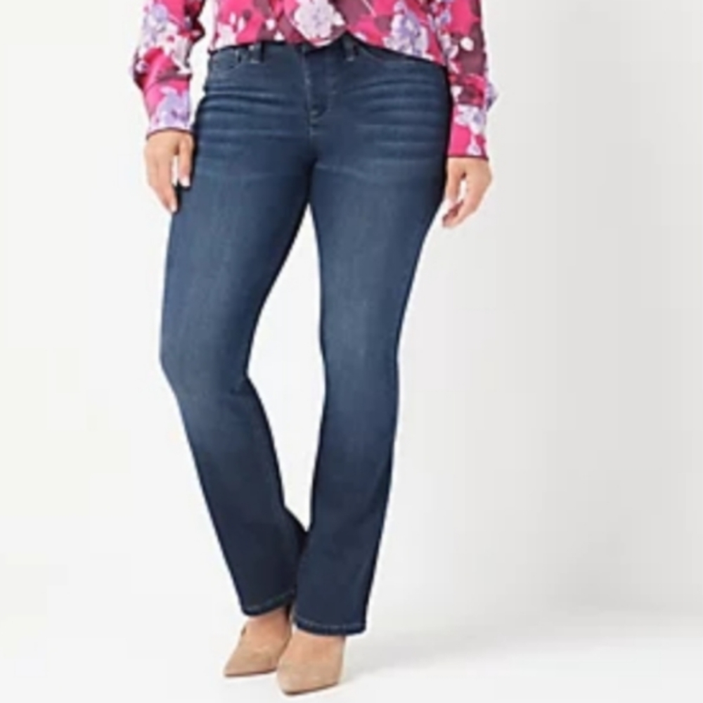 Laurie Felt, silky baby Belle dark wash jeans. XL